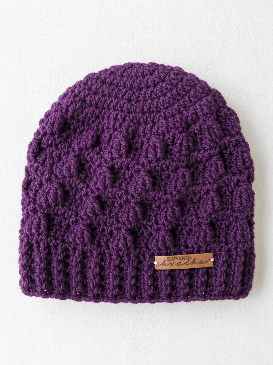 Ženska kvačkana kapa Maja