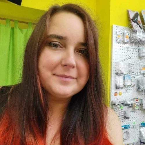 Lea Pečolar